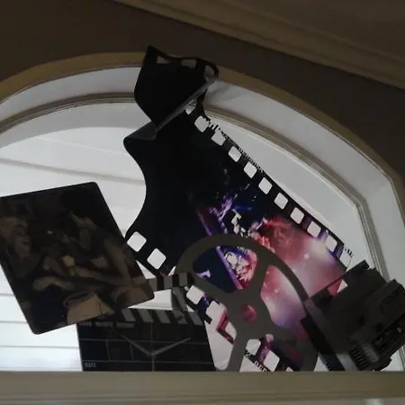 Low Cost Cinema Apartment